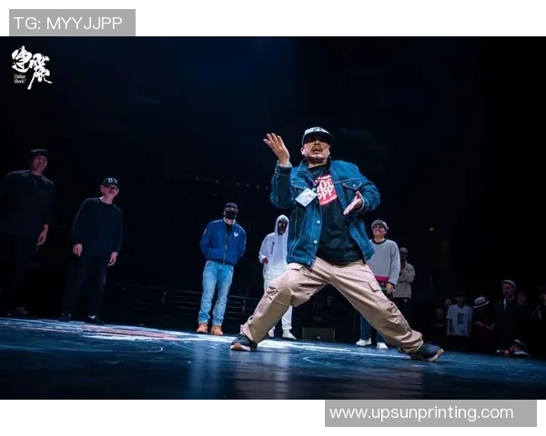 杭州街舞队的中路突破之路:深度解析街舞文化与团队协作的魅力 杭州街舞队的中路突破之路:深度解析街舞文化与团队协作的魅力